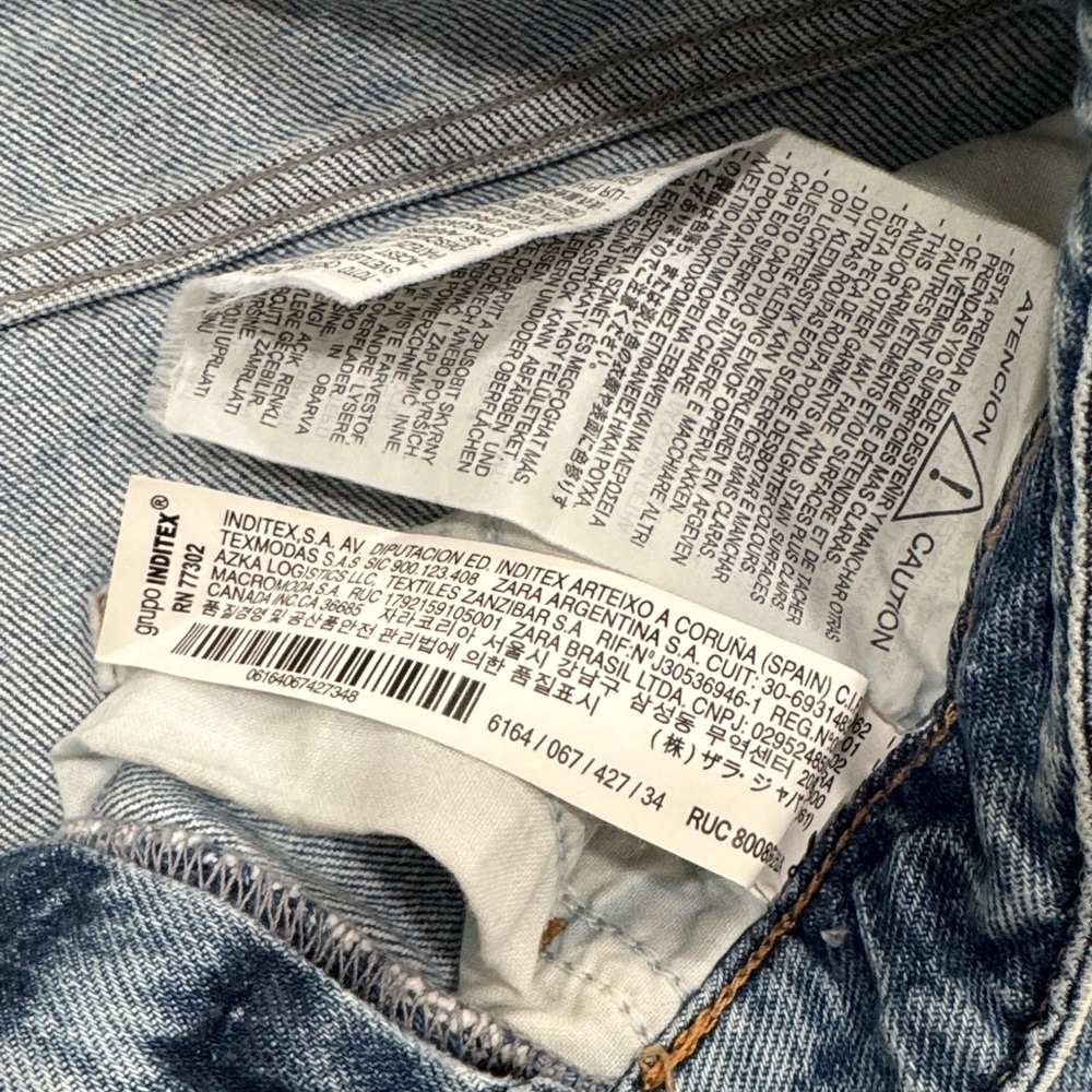 Zara High Rise Light Blue Jeans - Picture 8 of 8